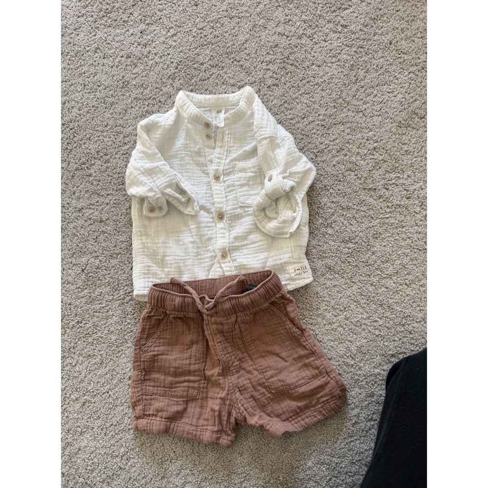 H&M Button Up + Shorts Set Size 9month